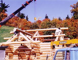 ログハウス建築中